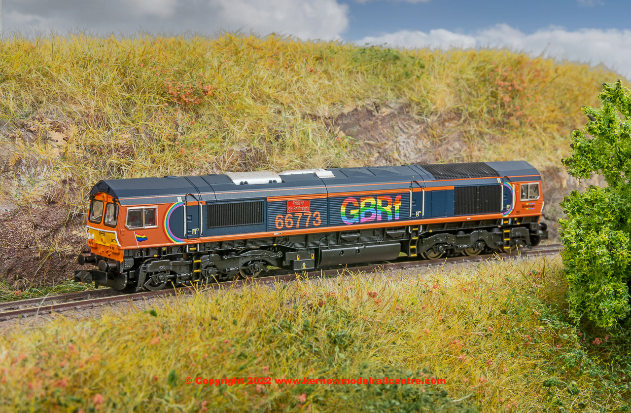 GM2210103 Dapol Class 66 Diesel Locomotive number 66 773 "Pride of GB Railfreight" in GBRf livery.